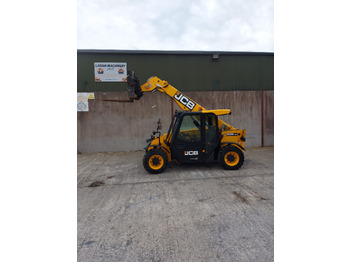 Makineri ndërtimi JCB