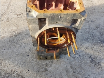 Kutia e marsheve për Traktor New Holland Tm130, Tm120, Tm140 Transmission Housing 47125398, 44985001: foto 2