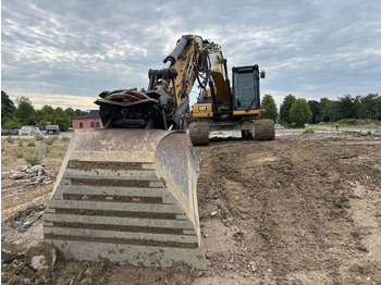 Ekskavator me zinxhirë Caterpillar 323: foto 2 Ekskavator me zinxhirë Caterpillar 323: foto 2