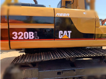 Ekskavator me zinxhirë CATERPILLAR 320BL