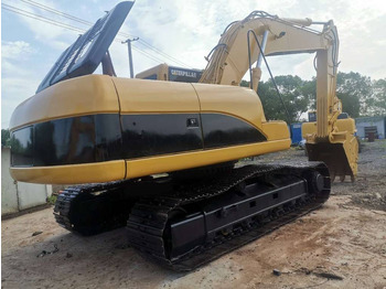 Ekskavator me zinxhirë CATERPILLAR 325C