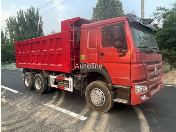 Kamion vetëshkarkues SINOTRUK HOWO