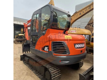 Ekskavator me zinxhirë DOOSAN DH55