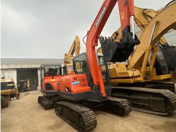 Ekskavator me zinxhirë High Quality Secondhand Small Excavator Doosan Dx60 Dx75 Korea Origin Mini Excavator Machine Good Price For Guyana: foto 3