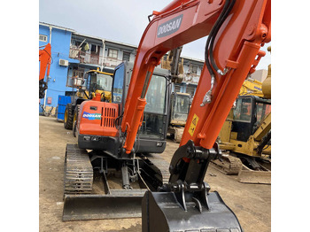 Ekskavator me zinxhirë DOOSAN DH60-7
