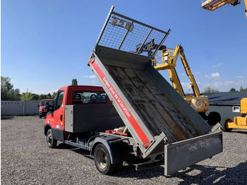 Kamion vetëshkarkues IVECO Daily 35c13