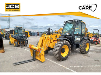 Ekskavator teleskopik JCB
