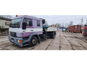 Kamion vetëshkarkues MAN