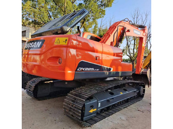 Ekskavator me zinxhirë Doosan DX 225 LC: foto 5