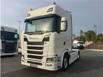 Gjysmë-kamion SCANIA S