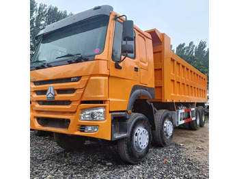 Kamion vetëshkarkues SINOTRUK HOWO