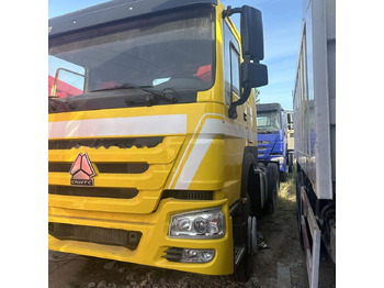 Gjysmë-kamion SINOTRUK HOWO