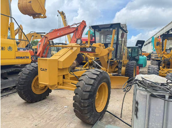 Makinë niveluese CATERPILLAR 140H