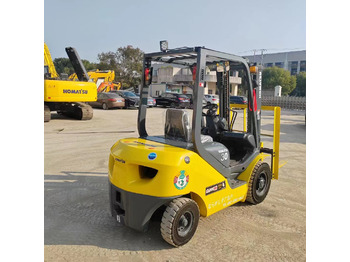 Pirun më naftë KOMATSU FD30: foto 2