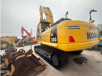 Ekskavator me zinxhirë KOMATSU PC300-8
