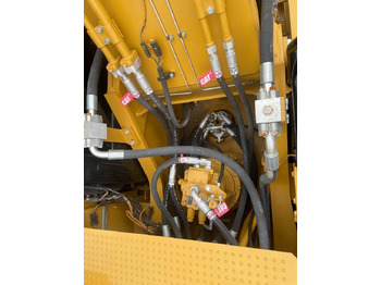 Ekskavator me zinxhirë CAT 330GC: foto 4