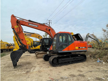 Ekskavator me zinxhirë DOOSAN DX150