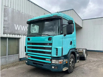 Gjysmë-kamion SCANIA R114