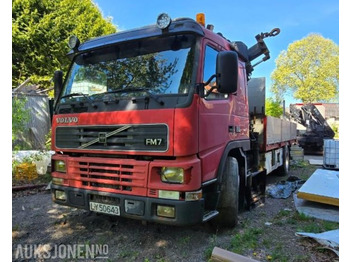 Kamion me vinç VOLVO FM7