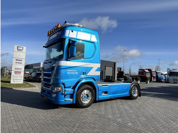 Gjysmë-kamion SCANIA R 450