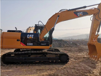 Ekskavator me zinxhirë CATERPILLAR 320DL