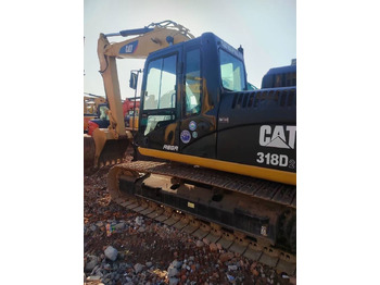 Ekskavator me zinxhirë CATERPILLAR 318
