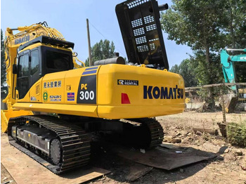 Ekskavator me zinxhirë KOMATSU PC300