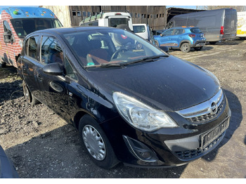 Veturë OPEL