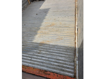 Kamion me karroceri të hapur, Kamion me vinç Volvo FM7: foto 4