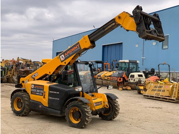 Ekskavator teleskopik JCB