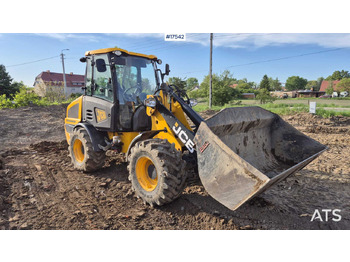 Fadrom me goma JCB 407