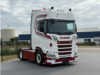 Gjysmë-kamion SCANIA S 500