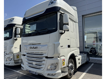 Gjysmë-kamion DAF XF 530