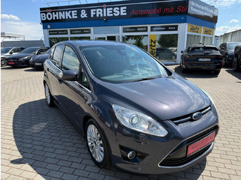 Furgon pasagjerësh FORD