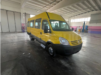 Autobus shkollor IVECO