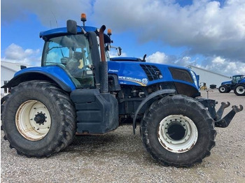 Traktor NEW HOLLAND T8