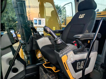 Ekskavator me zinxhirë CAT 320: foto 3