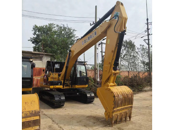 Ekskavator me zinxhirë CATERPILLAR 320D: foto 2