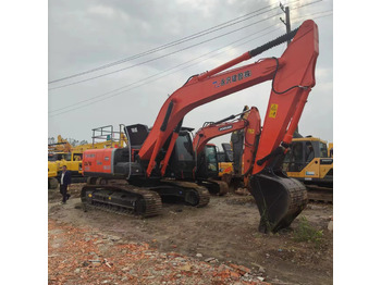 Ekskavator me zinxhirë HITACHI ZX240