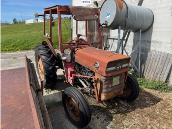 Traktor MASSEY FERGUSON 1000 series