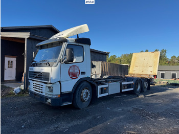 Transportjer kontejnerësh/ Kamion me karroceri të çmontueshme VOLVO FM