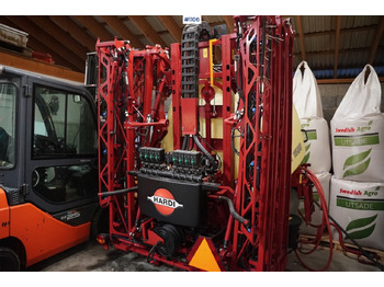 Spërkatës i montuar në traktor HARDI