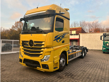 Kamion vetëngarkues MERCEDES-BENZ Actros 2545