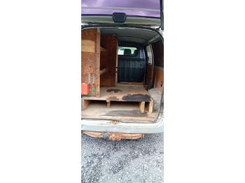 Veturë 2008 Toyota Hiace 4WD og 2007 Toyota Hiace selges samlet: foto 5