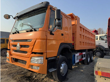 Kamion vetëshkarkues i ri HOWO: foto 2