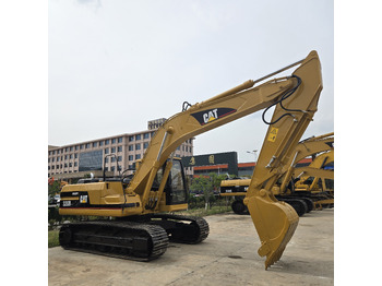 Ekskavator me zinxhirë CATERPILLAR 320BL