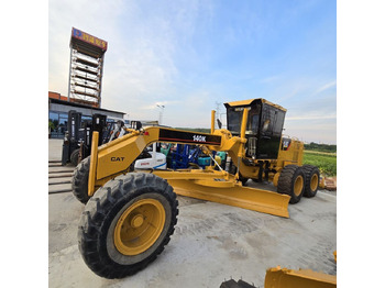 Makinë niveluese CATERPILLAR 140K