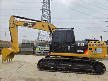 Ekskavator me zinxhirë CATERPILLAR 320D2