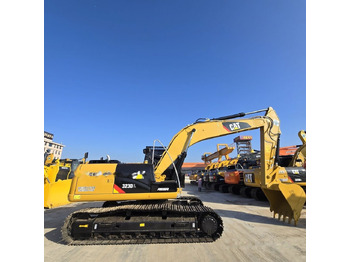 Ekskavator me zinxhirë CATERPILLAR 323DL