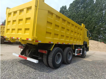 Kamion vetëshkarkues i ri SINOTRUK HOWO: foto 2